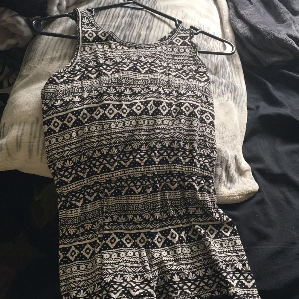 Black and white summer tank top